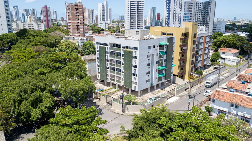 Foto 1 de Apartamento com 3 Quartos à venda, 95m² em Prado, Recife