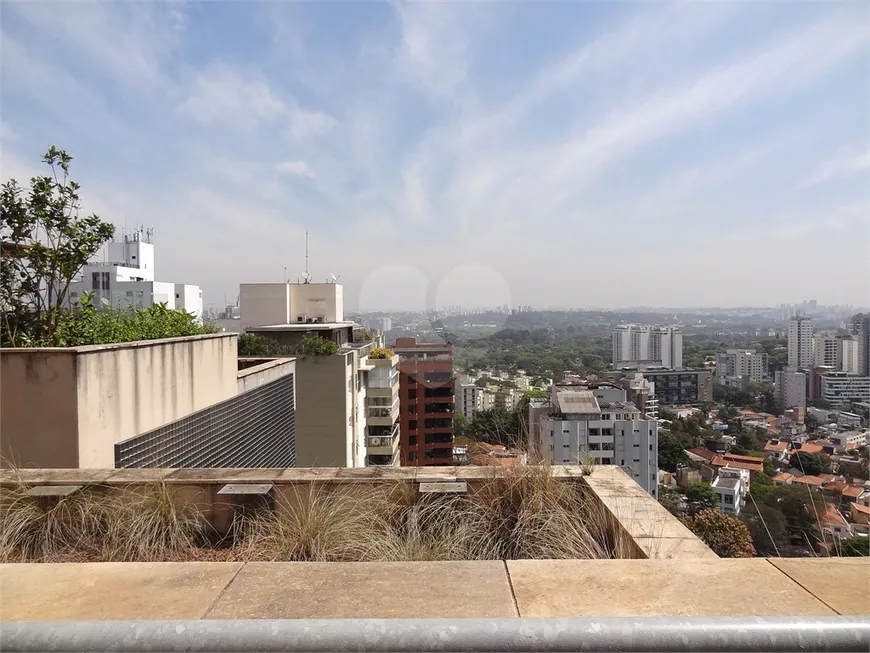 Foto 1 de Apartamento com 3 Quartos à venda, 256m² em Vila Madalena, São Paulo