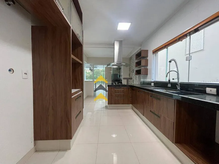 Foto 1 de Casa de Condomínio com 4 Quartos para venda ou aluguel, 489m² em ALPHAVILLE II, Londrina