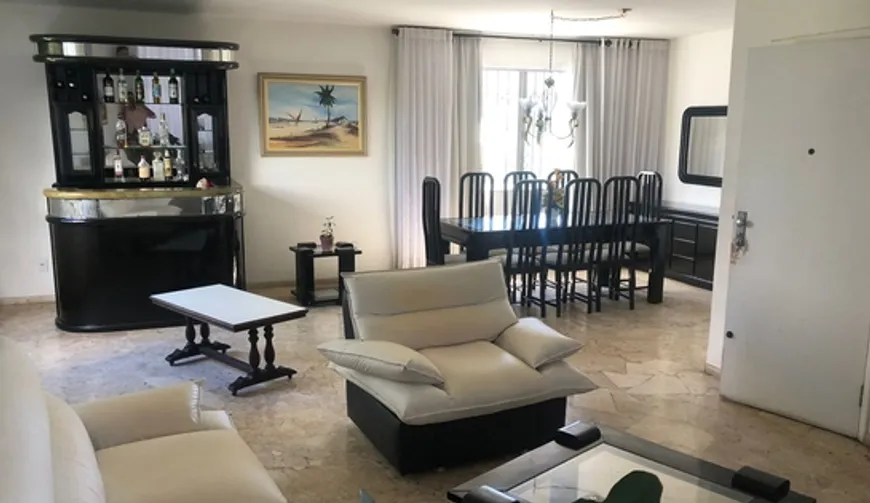 Foto 1 de Apartamento com 4 Quartos à venda, 286m² em Barra, Salvador