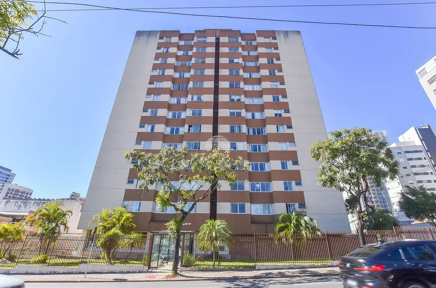 Foto 1 de Apartamento com 3 Quartos à venda, 82m² em Vila Izabel, Curitiba