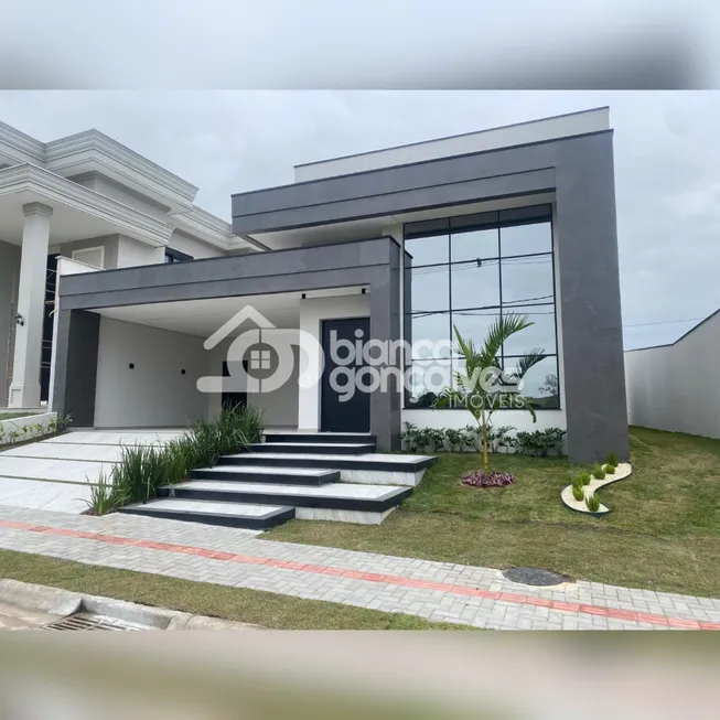 Foto 1 de Casa com 4 Quartos à venda, 268m² em Parque Ipiranga, Resende