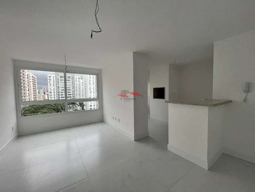 Foto 1 de Apartamento com 1 Quarto à venda, 50m² em Passo da Areia, Porto Alegre