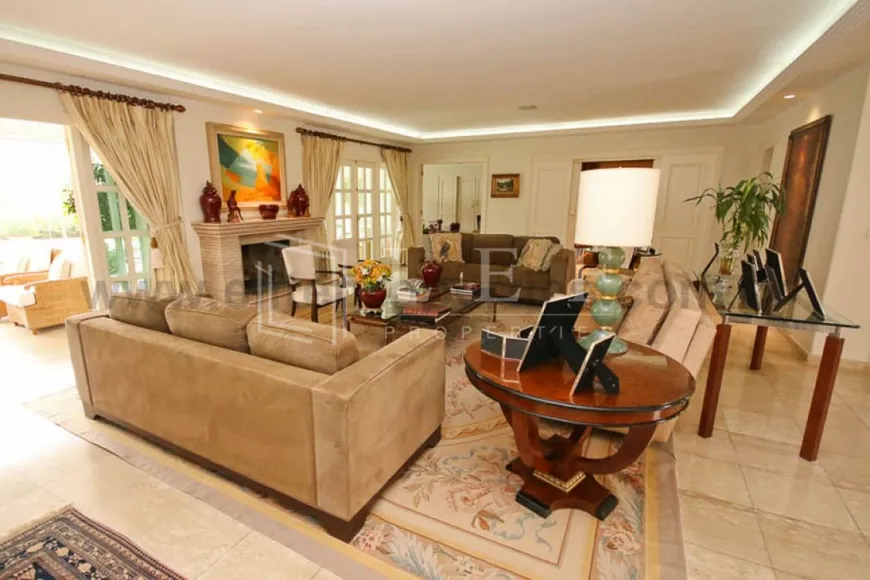 Foto 1 de Casa de Condomínio com 4 Quartos para venda ou aluguel, 900m² em Morumbi, São Paulo