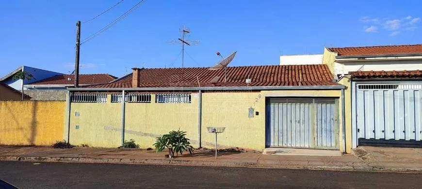 Foto 1 de Casa com 2 Quartos à venda, 145m² em Jardim Universal, Araraquara