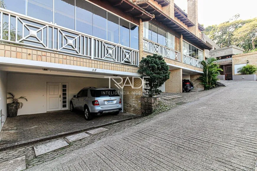 Foto 1 de Casa de Condomínio com 3 Quartos à venda, 219m² em Tristeza, Porto Alegre