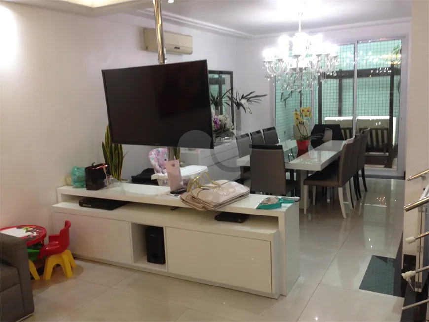 Foto 1 de Casa de Condomínio com 3 Quartos à venda, 420m² em Saúde, São Paulo