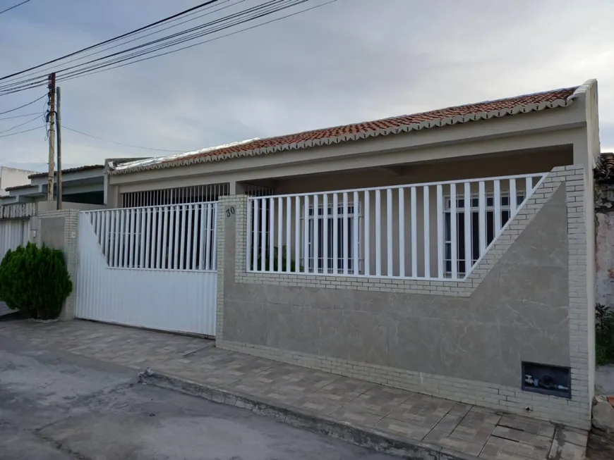 Foto 1 de Casa com 3 Quartos à venda, 190m² em Luzia, Aracaju