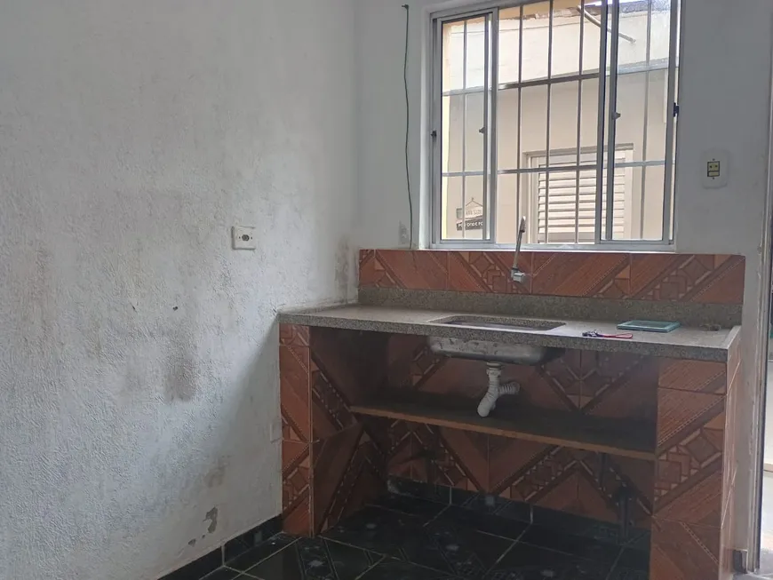 Foto 1 de Casa com 1 Quarto para alugar, 18m² em Jardim Itatiaia, São Paulo