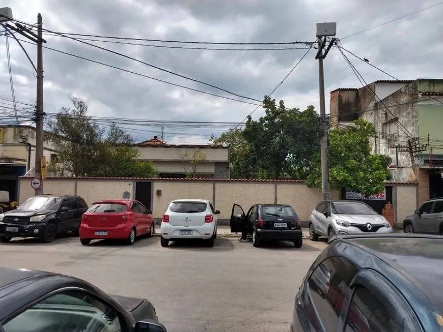 Foto 1 de Casa com 2 Quartos para alugar, 200m² em Bangu, Rio de Janeiro