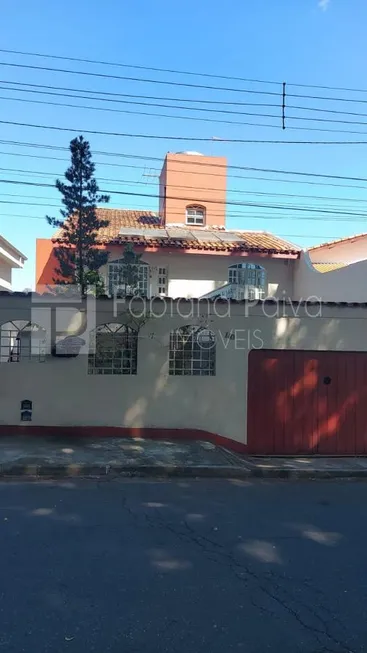 Foto 1 de Casa com 3 Quartos à venda, 245m² em Barbosa, Arujá