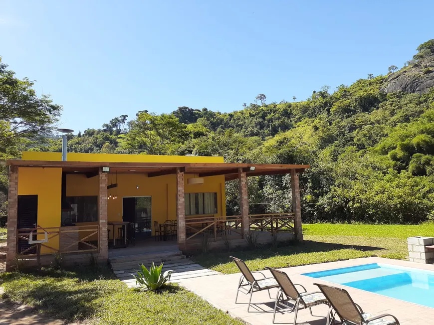 Foto 1 de Fazenda/Sítio com 3 Quartos à venda, 2000m² em Zona Rural, Maria da Fé