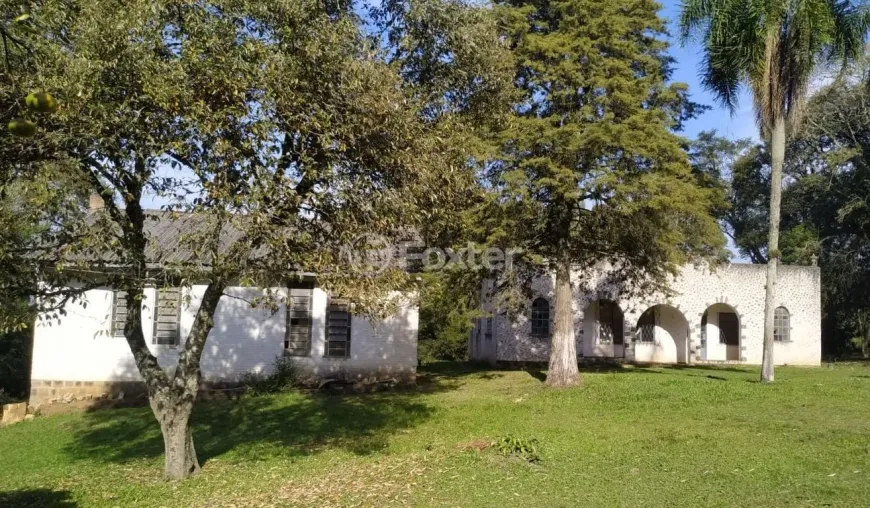 Foto 1 de Fazenda/Sítio com 3 Quartos à venda, 200m² em Lomba do Pinheiro, Viamão