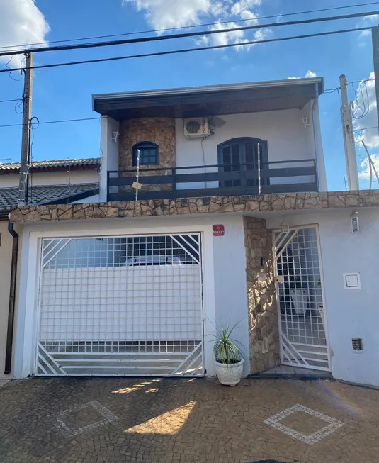 Foto 1 de Sobrado com 3 Quartos à venda, 198m² em Parque Residencial Jaguari, Americana