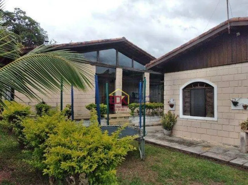 Foto 1 de Fazenda/Sítio com 2 Quartos à venda, 2500m² em Recreio Mantiqueira, Caçapava