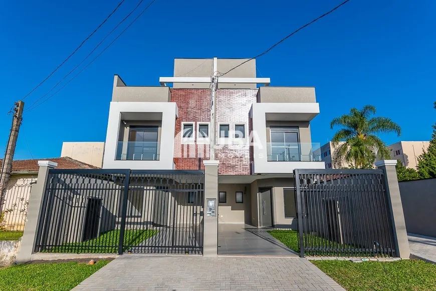 Foto 1 de Sobrado com 3 Quartos à venda, 126m² em Água Verde, Curitiba