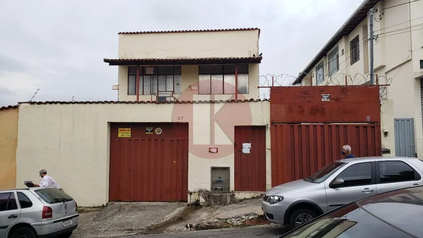 Foto 1 de Casa com 5 Quartos à venda, 600m² em Planalto, Belo Horizonte