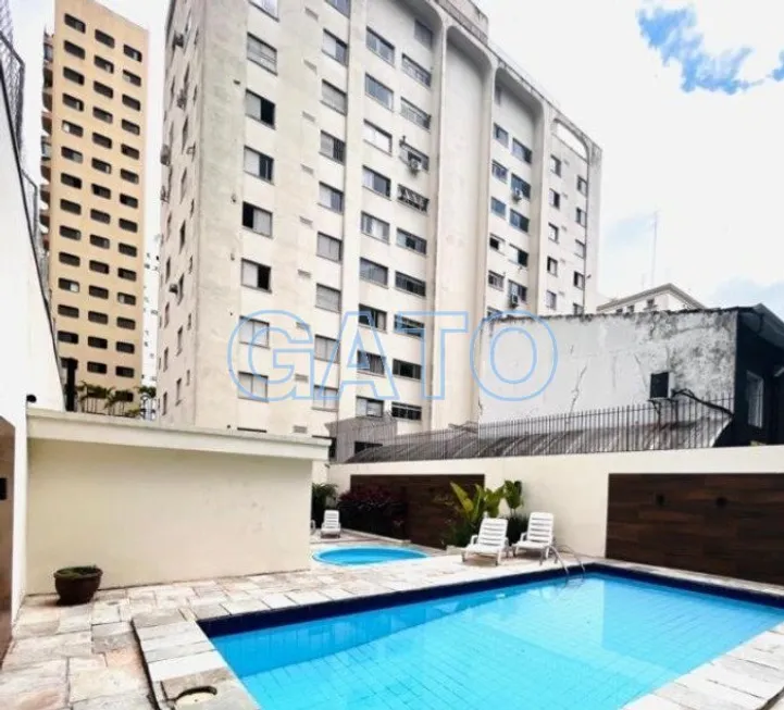Foto 1 de Apartamento com 3 Quartos à venda, 50m² em Indianópolis, São Paulo