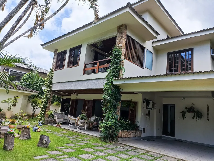 Foto 1 de Casa de Condomínio com 5 Quartos para alugar, 574m² em Barra da Tijuca, Rio de Janeiro