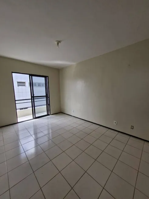 Foto 1 de Apartamento com 3 Quartos à venda, 81m² em Cohafuma, São Luís