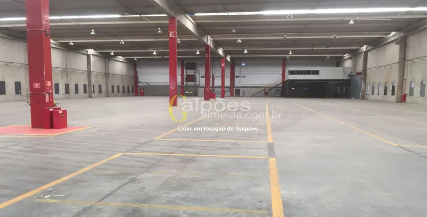 Foto 1 de Galpão/Depósito/Armazém para alugar, 5500m² em Alphaville Centro Industrial e Empresarial Alphaville, Barueri