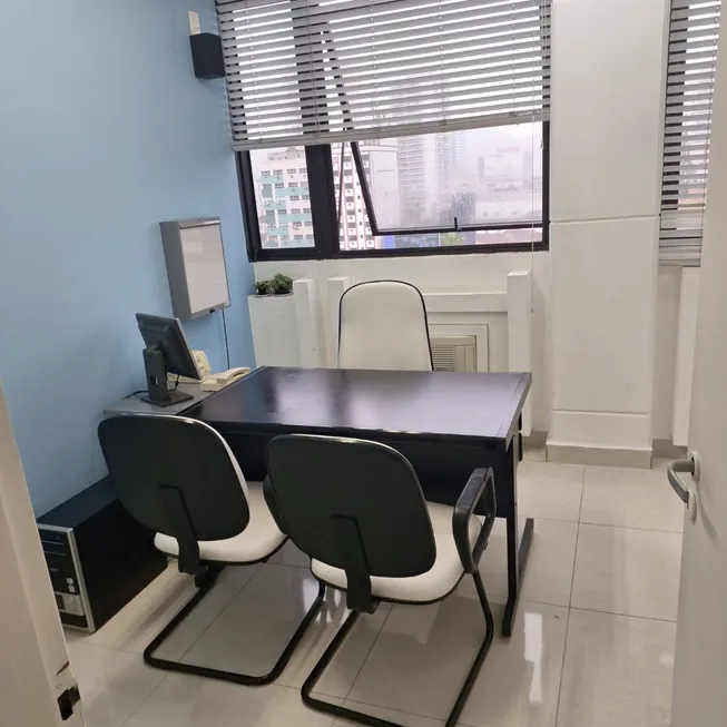 Foto 1 de Sala Comercial com 1 Quarto para alugar, 30m² em Gonzaga, Santos