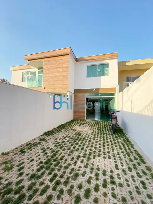 Foto 1 de Casa com 3 Quartos à venda, 174m² em Parque Xangri La, Contagem