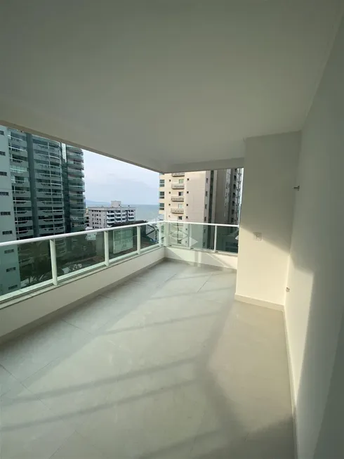 Foto 1 de Apartamento com 3 Quartos à venda, 128m² em Meia Praia, Itapema