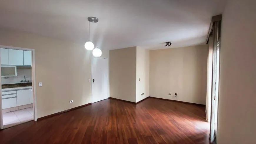 Foto 1 de Apartamento com 2 Quartos para alugar, 70m² em Moema, São Paulo