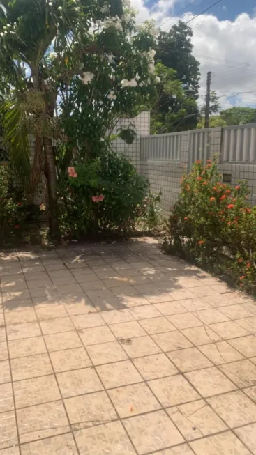 Foto 1 de Casa com 3 Quartos para alugar, 300m² em Pitimbu, Natal