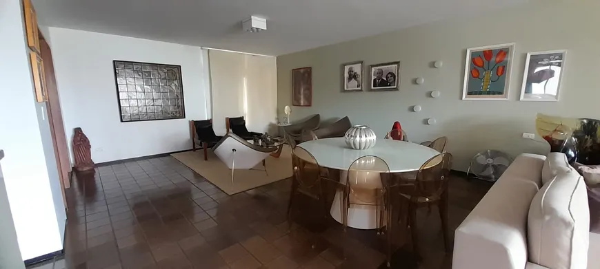 Foto 1 de Apartamento com 4 Quartos à venda, 278m² em Santana, Recife