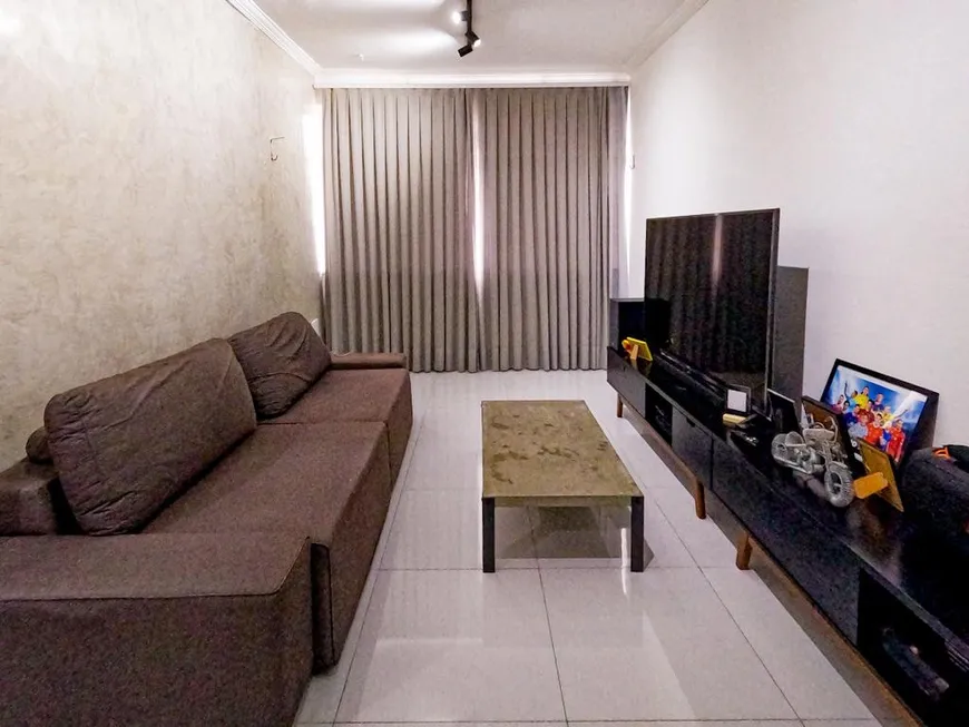 Foto 1 de Apartamento com 4 Quartos à venda, 110m² em Guararapes, Fortaleza