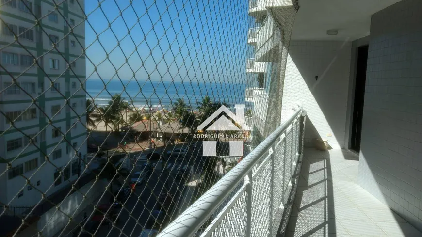 Foto 1 de Apartamento com 3 Quartos à venda, 153m² em Vila Tupi, Praia Grande