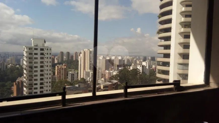 Foto 1 de Apartamento com 4 Quartos para venda ou aluguel, 373m² em Morumbi, São Paulo