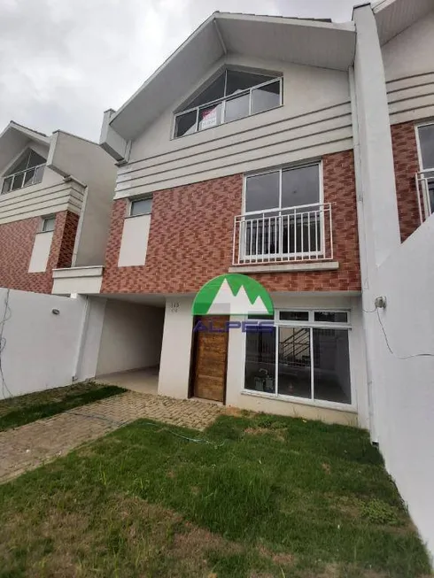 Foto 1 de Sobrado com 3 Quartos à venda, 132m² em Uberaba, Curitiba