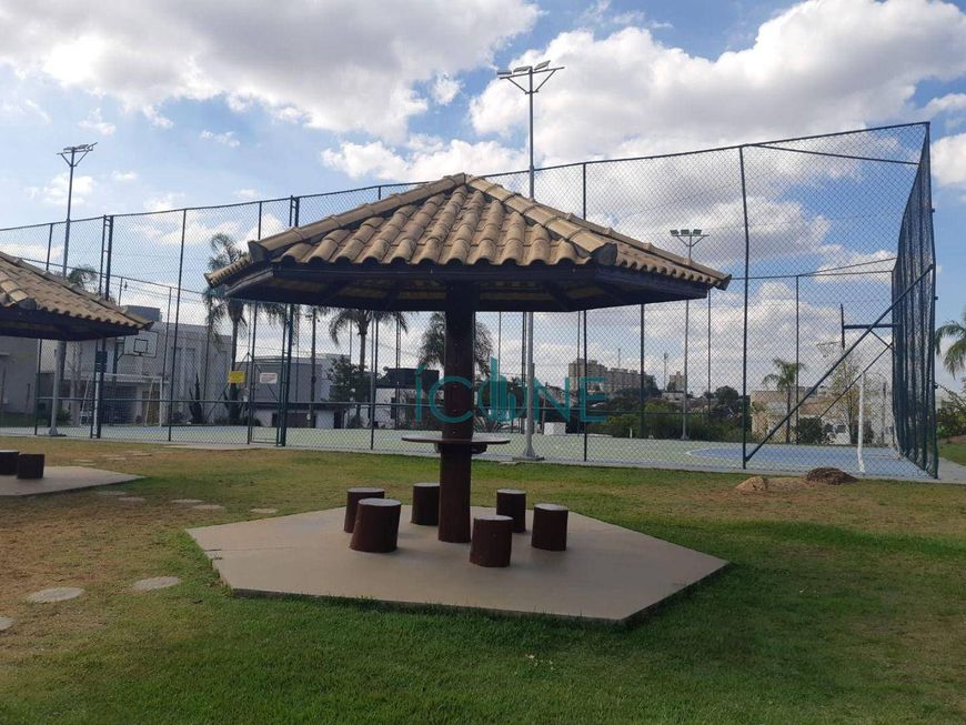 Moderno sobrado no Parque Esplanada, com ótimo aproveitamento de