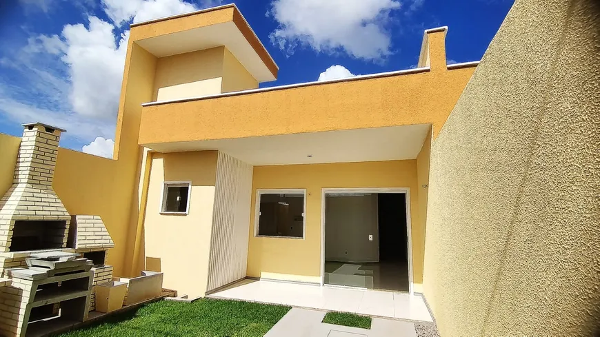 Foto 1 de Casa com 3 Quartos à venda, 79m² em Ancuri, Fortaleza