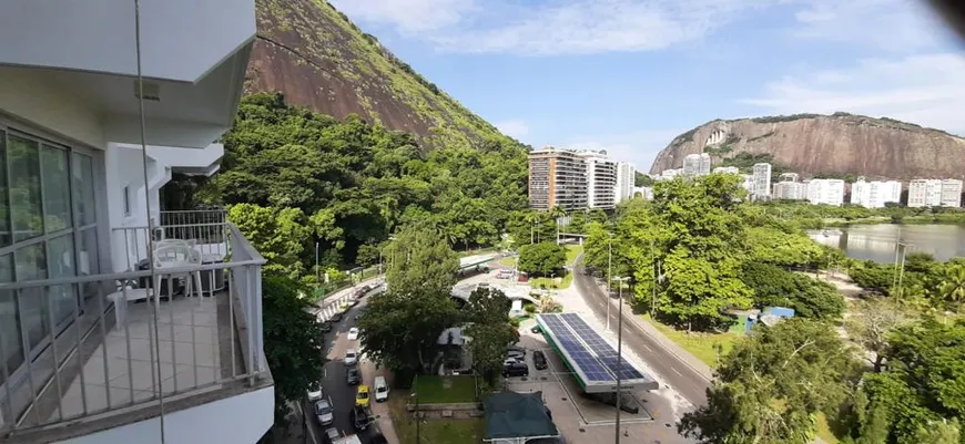 Foto 1 de Apartamento com 2 Quartos à venda, 100m² em Lagoa, Rio de Janeiro