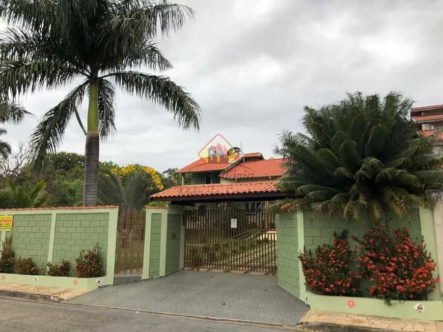 Foto 1 de Fazenda/Sítio com 4 Quartos à venda, 600m² em Granjas Rurais Reunidas Sao Judas Tadeu, Taubaté