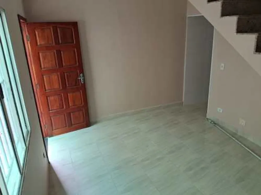 Foto 1 de Casa de Condomínio com 2 Quartos à venda, 65m² em Parque São Vicente, São Vicente