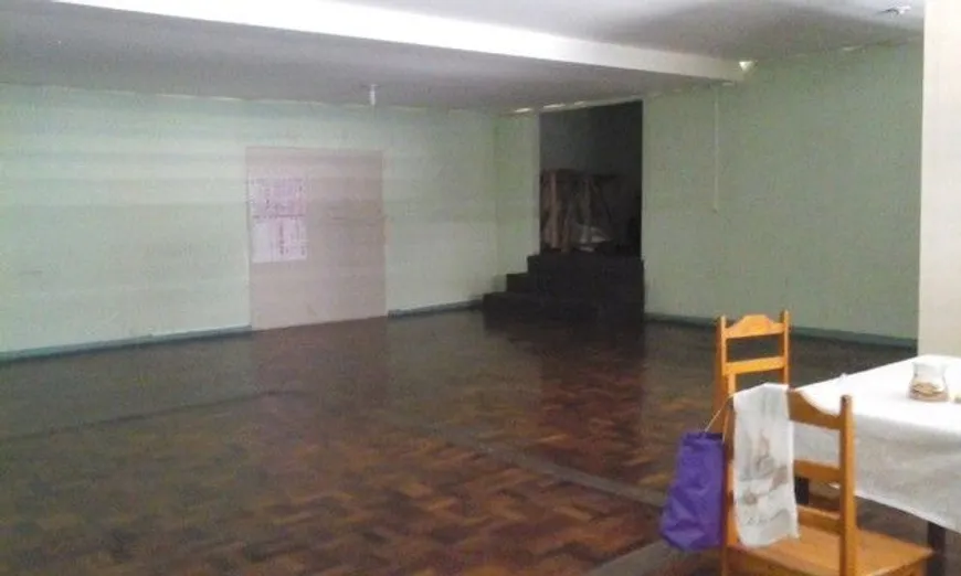 Foto 1 de Sala Comercial com 1 Quarto à venda, 750m² em Portuguesa, Londrina