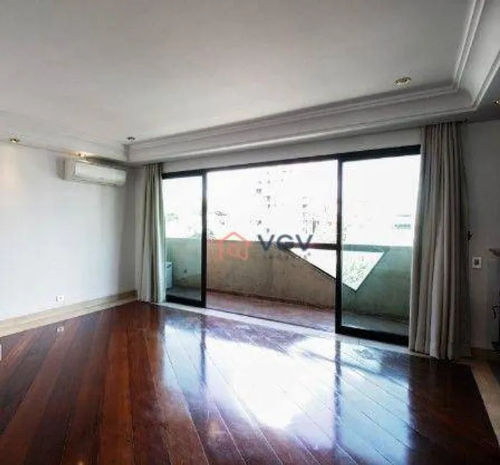 Foto 1 de Apartamento com 4 Quartos à venda, 198m² em Vila Mariana, São Paulo