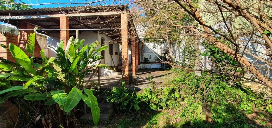 Foto 1 de Casa com 4 Quartos à venda, 176m² em Santo Antônio, Porto Alegre
