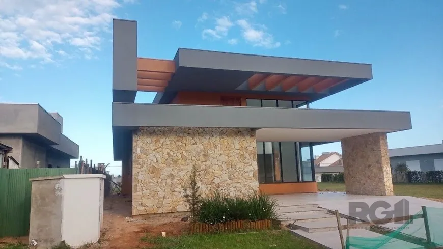 Foto 1 de Casa com 3 Quartos à venda, 247m² em Centro, Torres