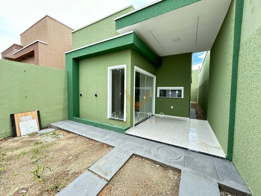 Foto 1 de Casa com 2 Quartos à venda, 82m² em Aquiraz, Aquiraz