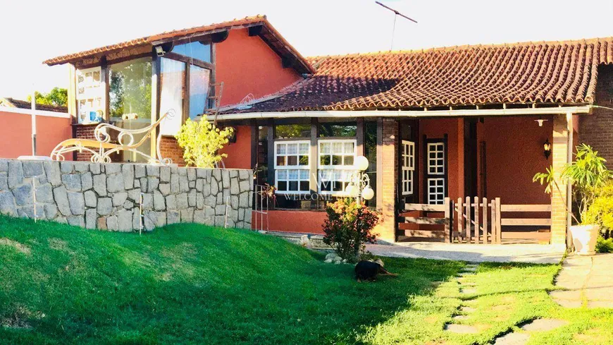 Foto 1 de Casa com 3 Quartos à venda, 185m² em Pendotiba, Niterói