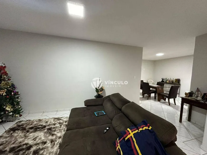 Foto 1 de Casa com 4 Quartos à venda, 254m² em Conjunto Frei Eugênio, Uberaba