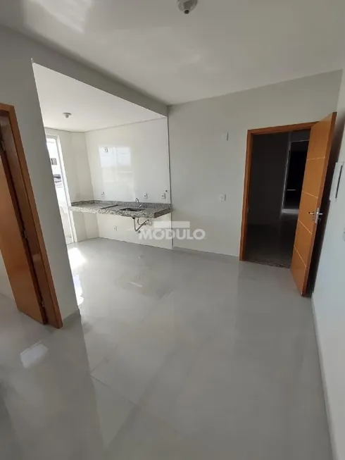 Foto 1 de Apartamento com 2 Quartos à venda, 49m² em Tubalina, Uberlândia