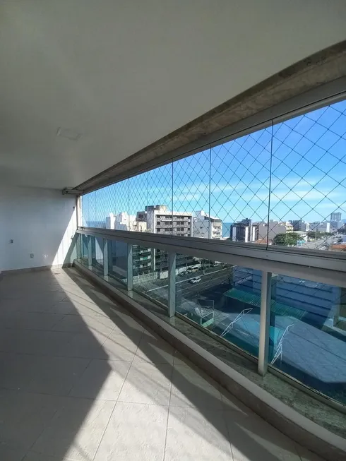 Foto 1 de Apartamento com 3 Quartos à venda, 146m² em Praia Campista, Macaé