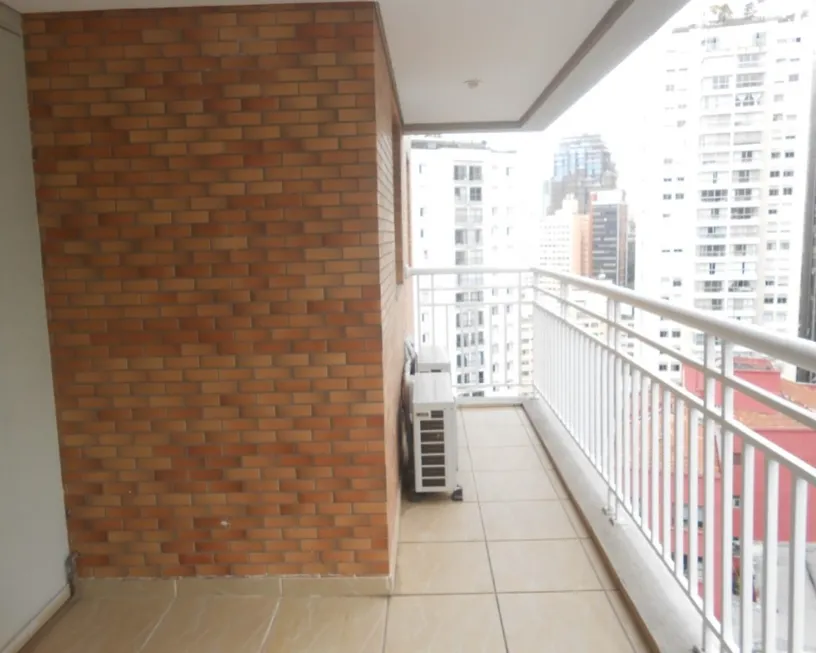 Foto 1 de Apartamento com 3 Quartos para alugar, 75m² em Consolação, São Paulo